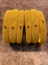 Maharashtra Temple Jewellery Bangles Sarafa Bazar India