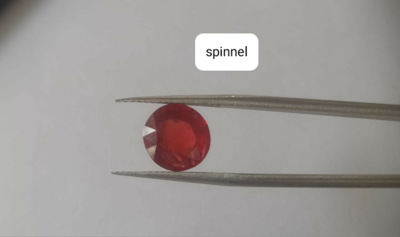 Spinnel Sarafa Bazar India