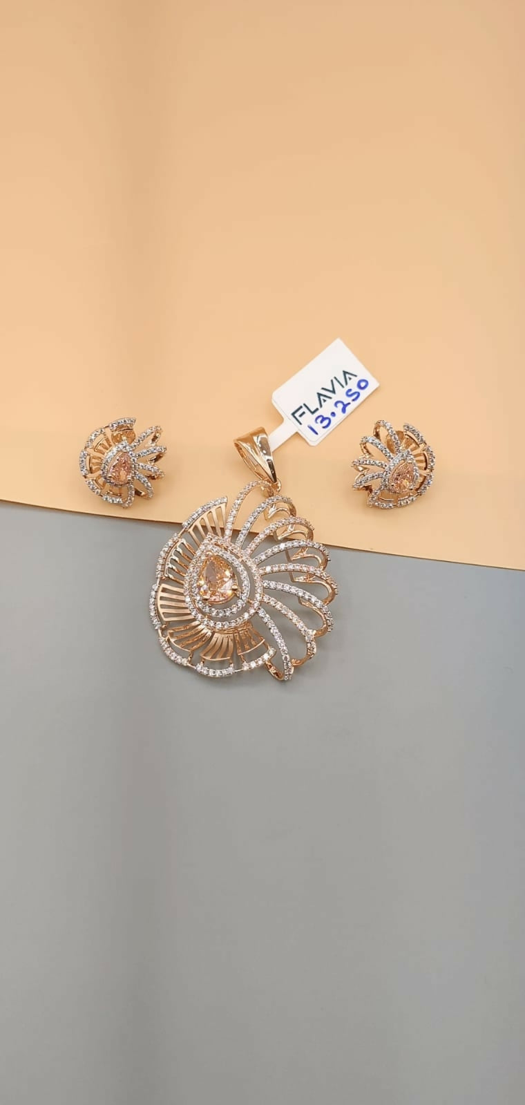 18kt Rose Gold Pendant Set Sarafa Bazar India