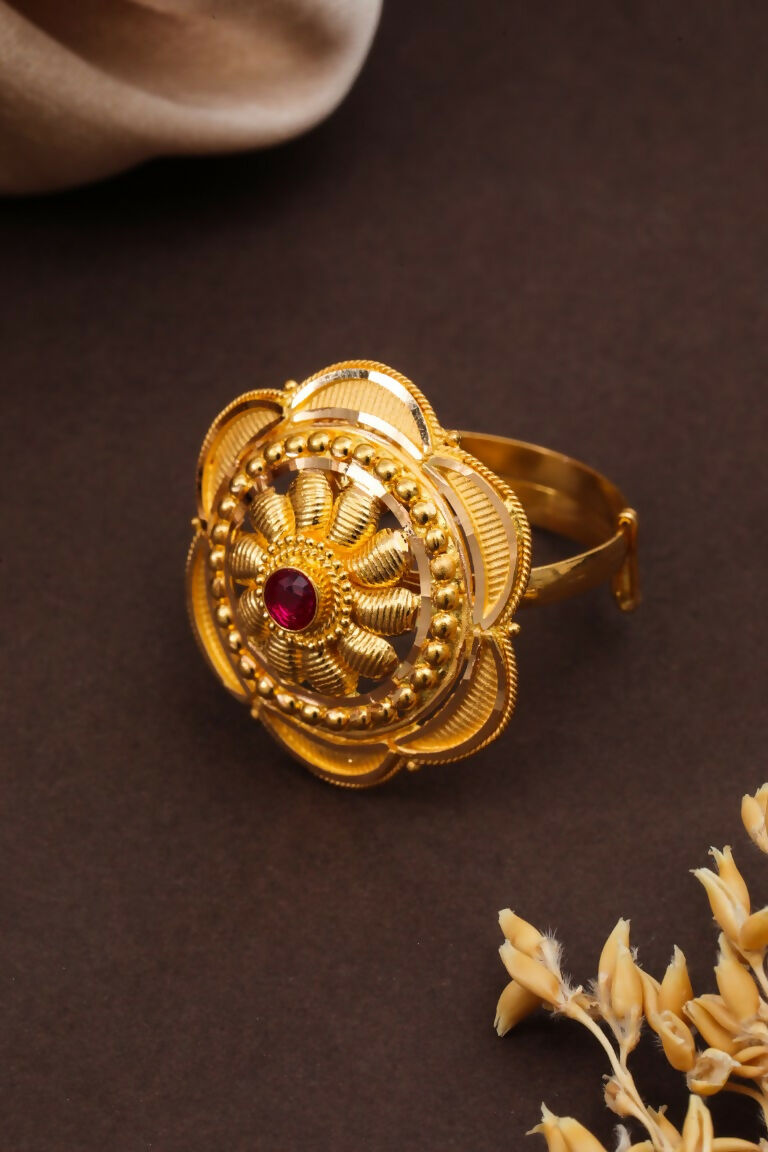 Gold Ladies Ring Sarafa Bazar India