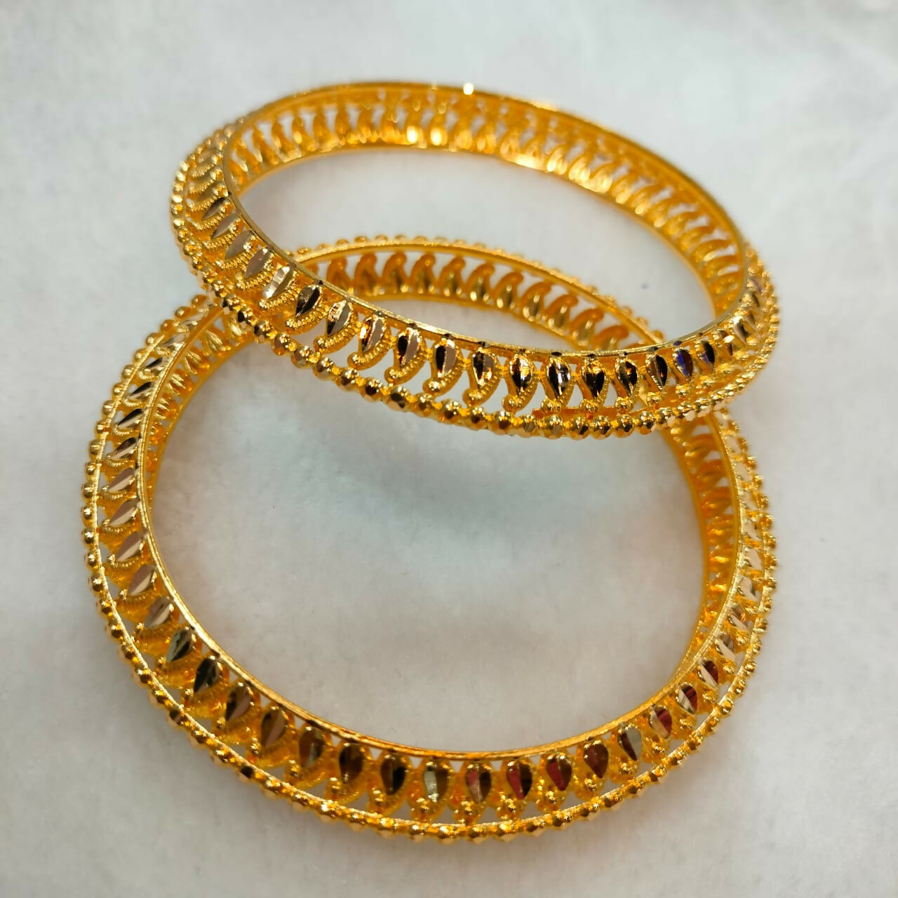 Gold Bangles Sarafa Bazar India