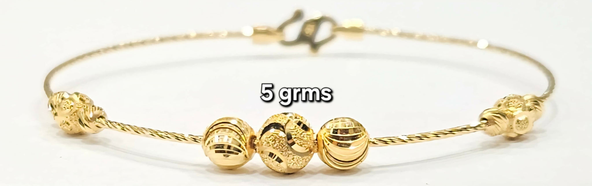 Ladies Vertical Kada Sarafa Bazar India