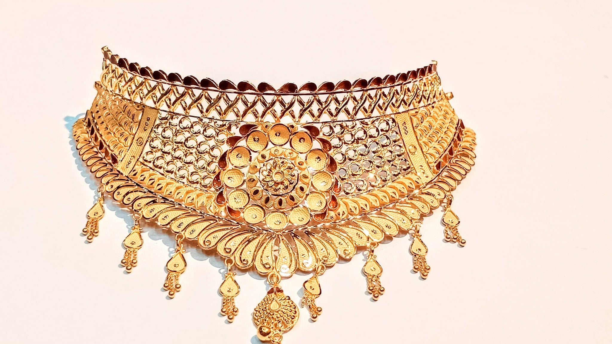 Gold Choker Sarafa Bazar India