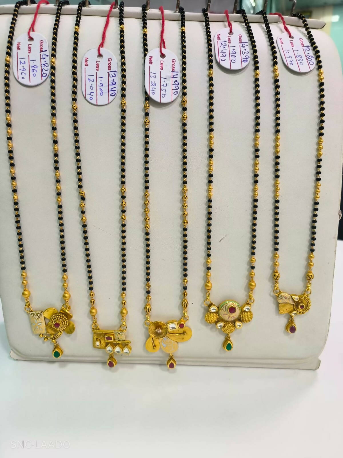 Kundan Antique Mangalsutra Sarafa Bazar India