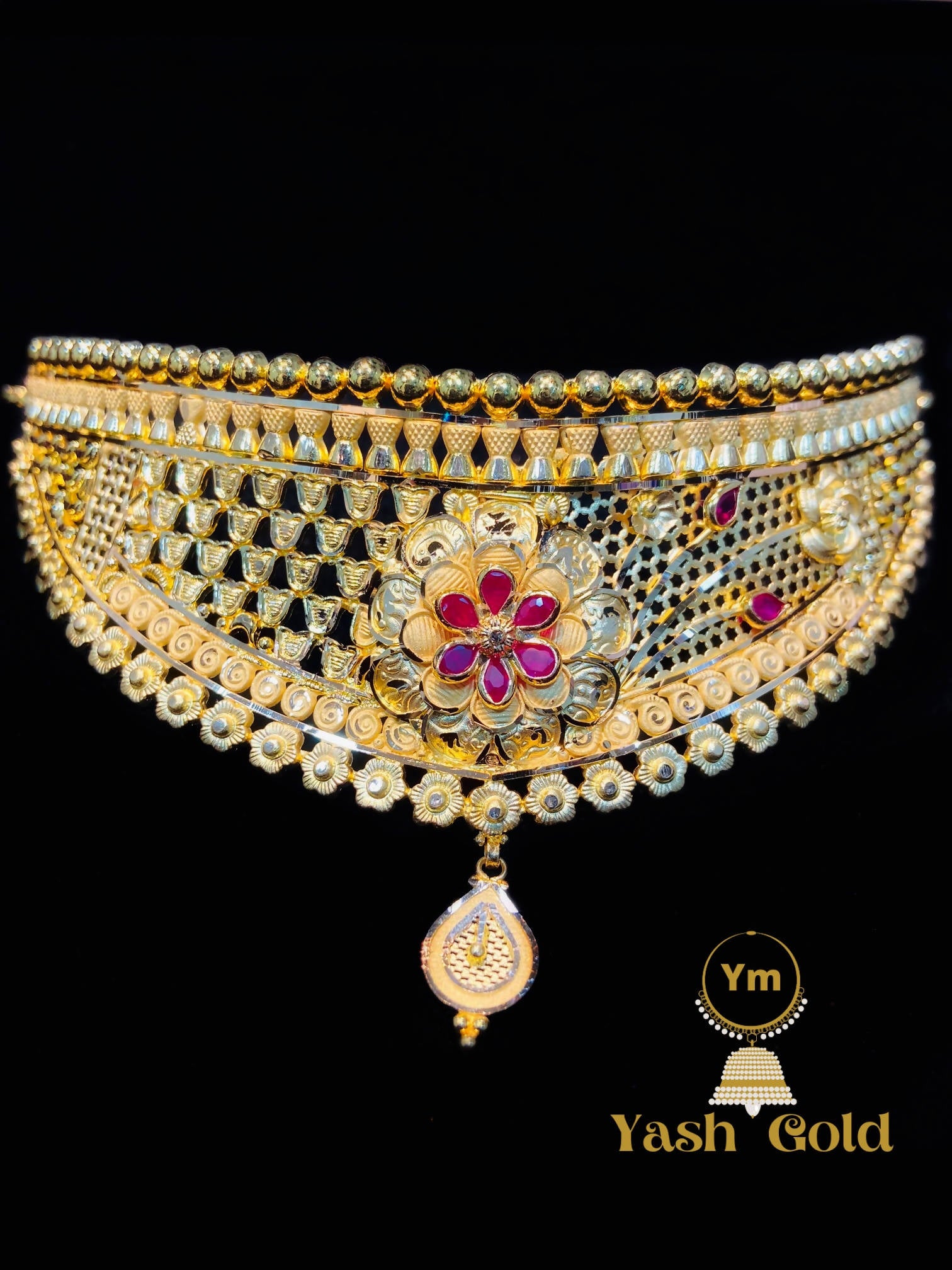 Gold choker Sarafa Bazar India