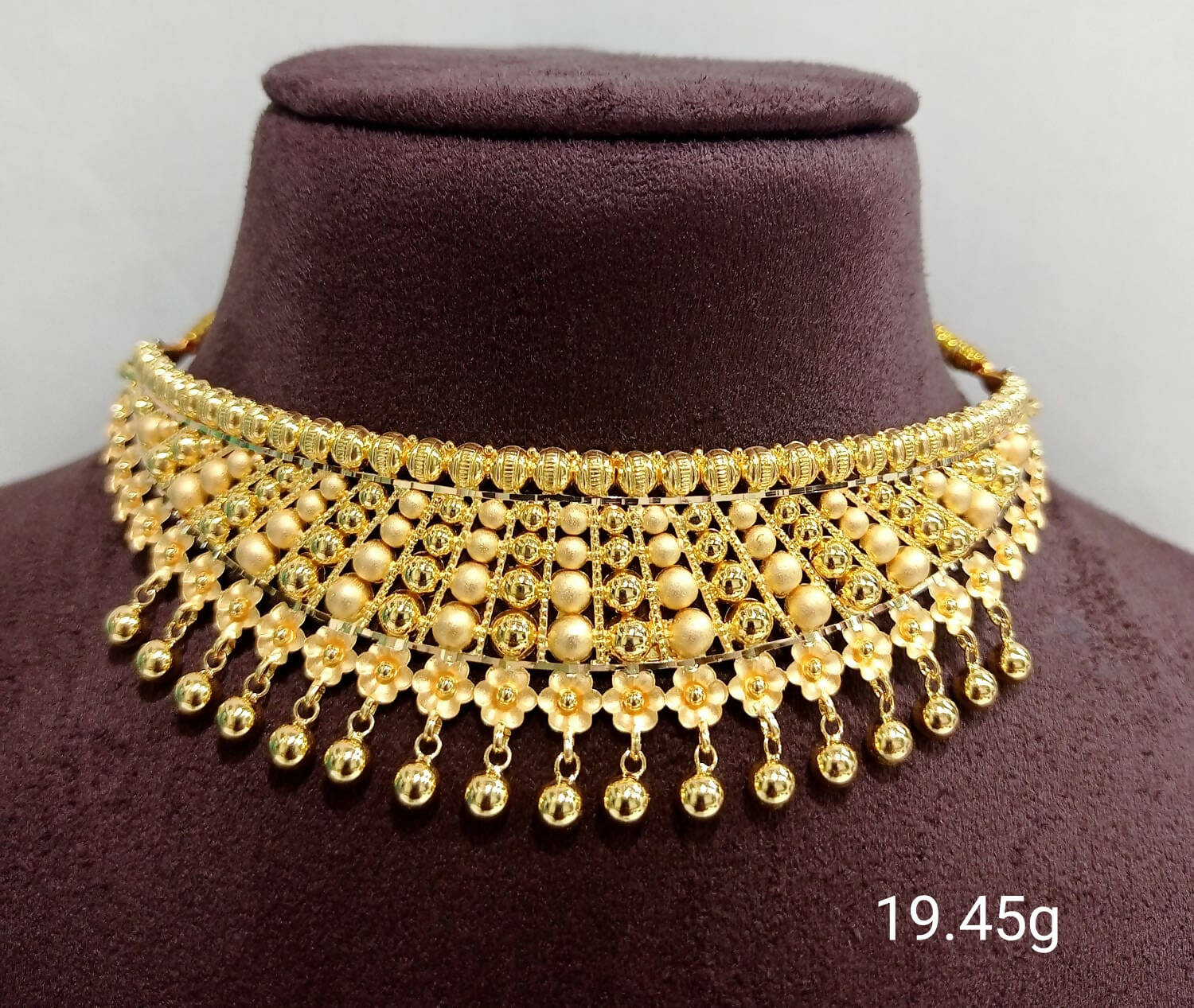 Gold Choker Sarafa Bazar India