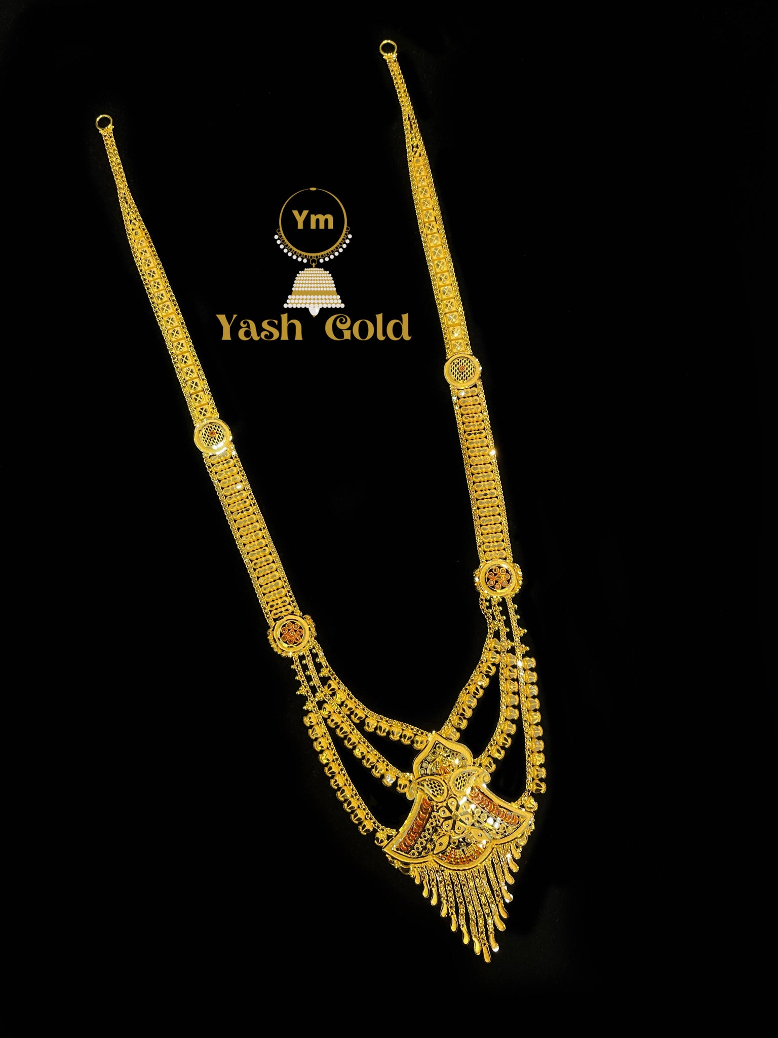 Gold necklace Sarafa Bazar India