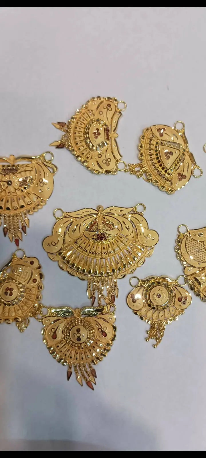 Sone ke mangalsutra on sale pendle