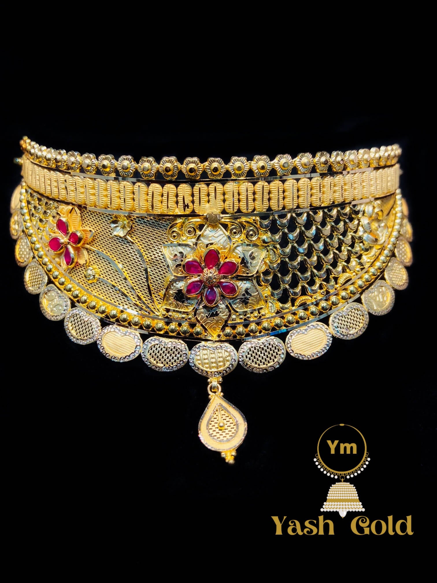 Gold choker Sarafa Bazar India