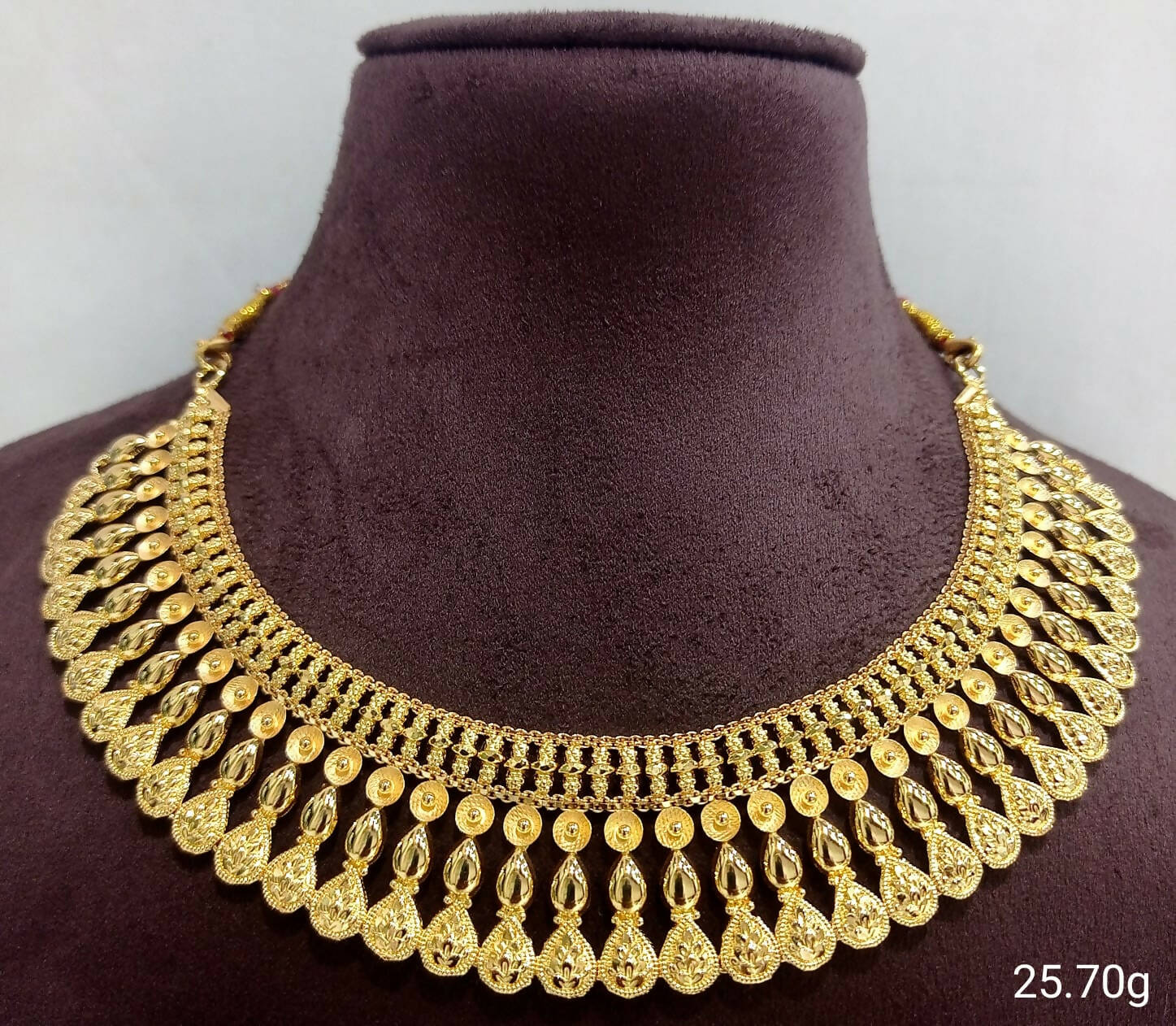 Gold Choker Sarafa Bazar India