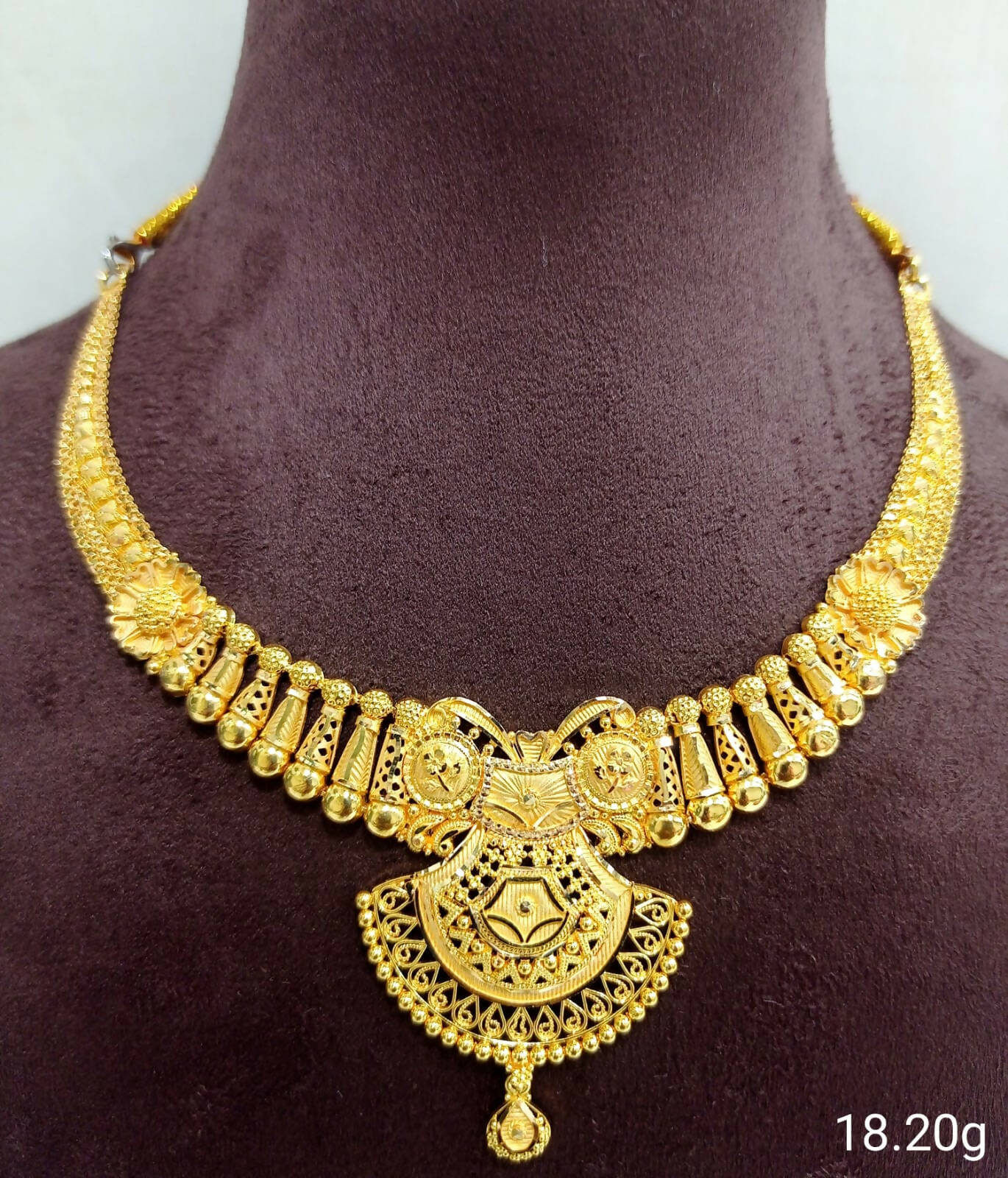 Gold Necklace Sarafa Bazar India