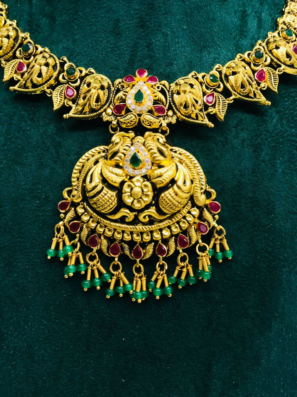 Temple Gold Necklace Sarafa Bazar India