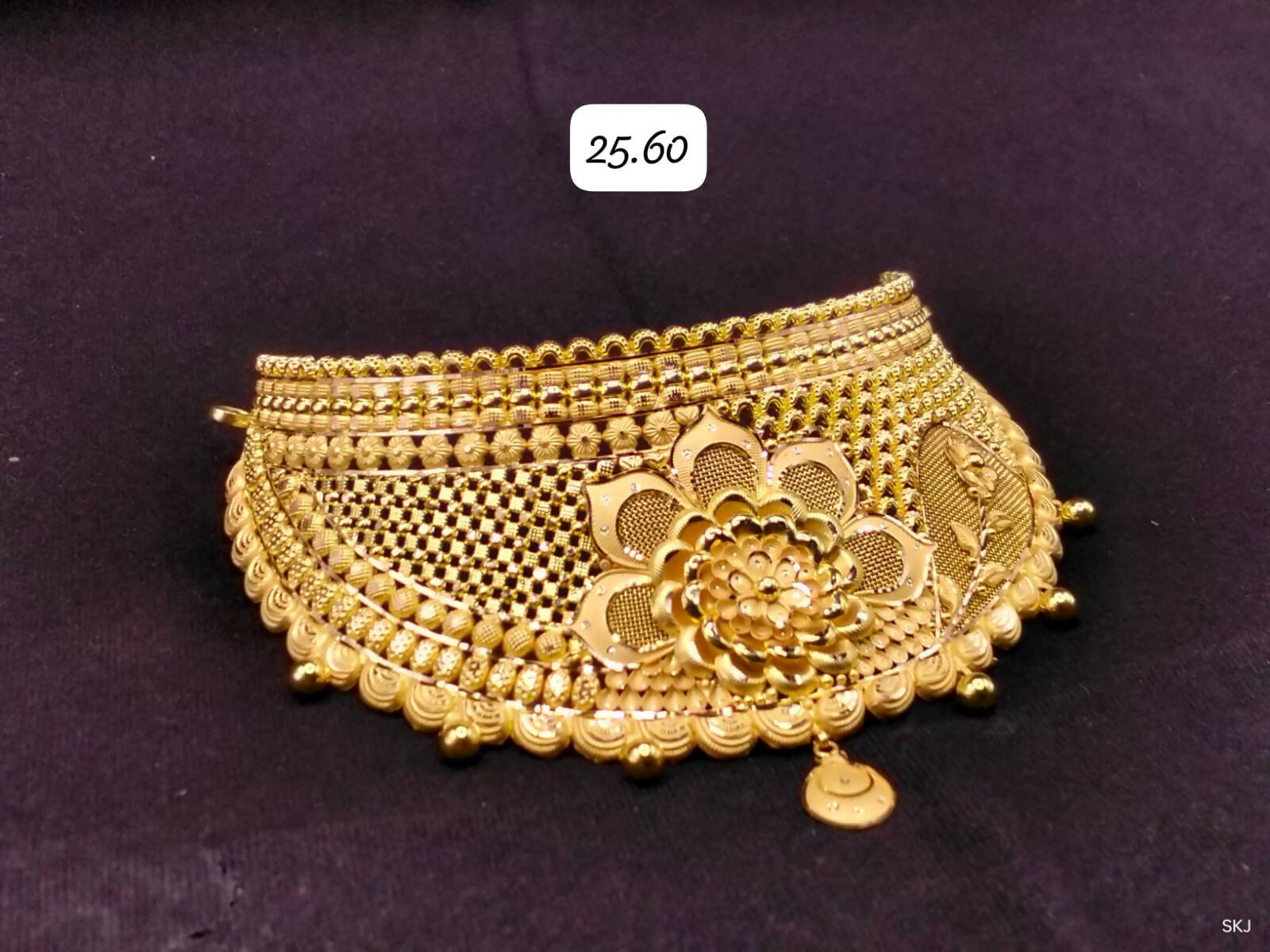 Gold Choker Sarafa Bazar India