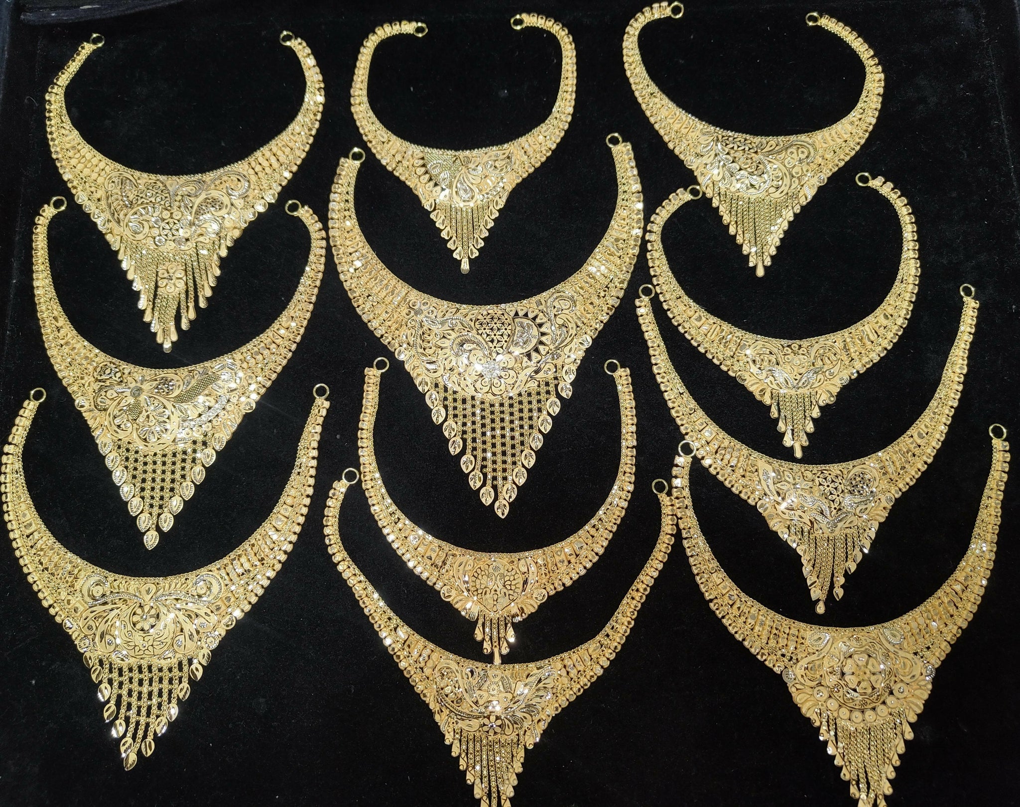 Gold Necklace Sarafa Bazar India