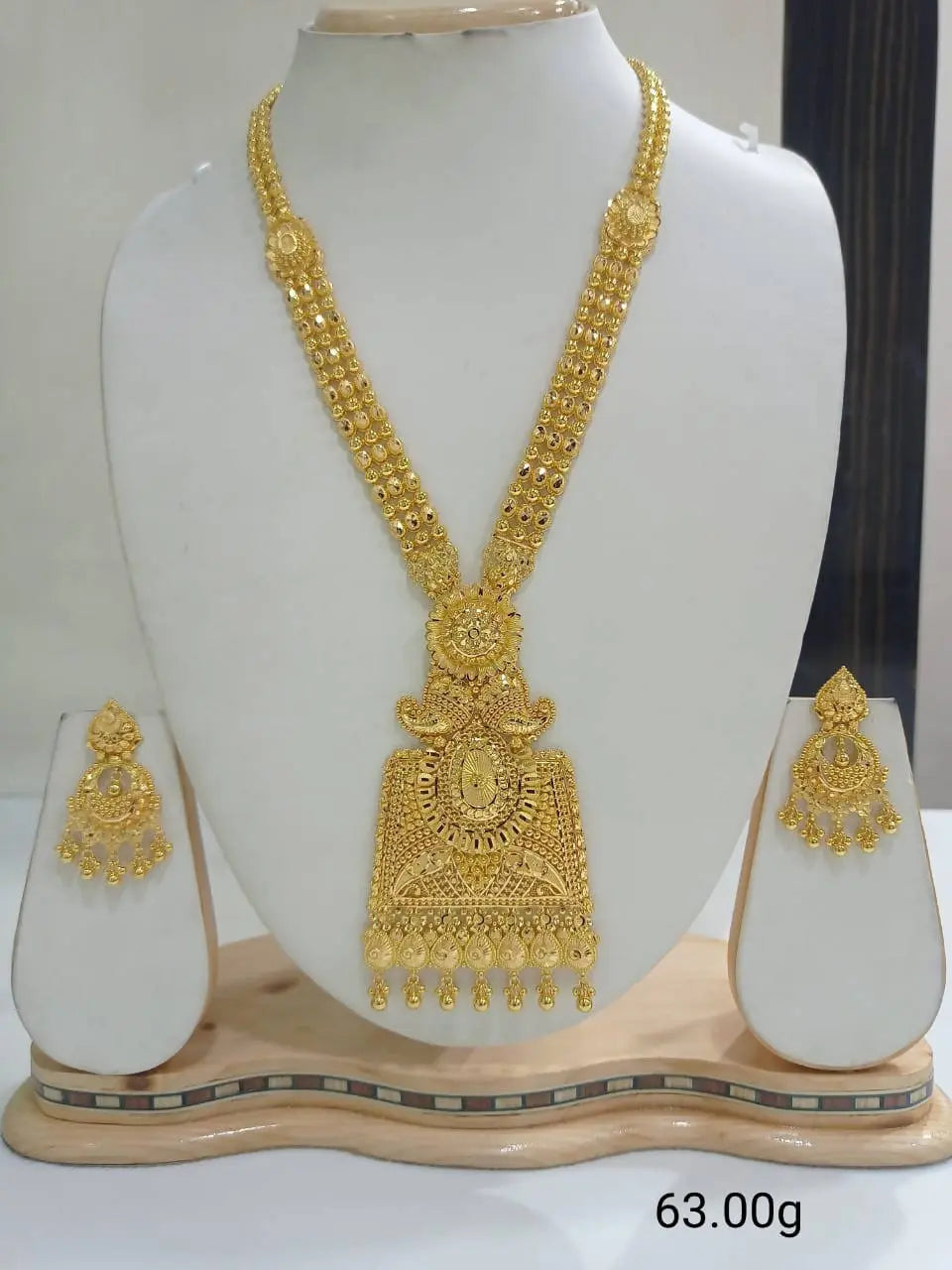 Gold Long Set Sarafa Bazar India