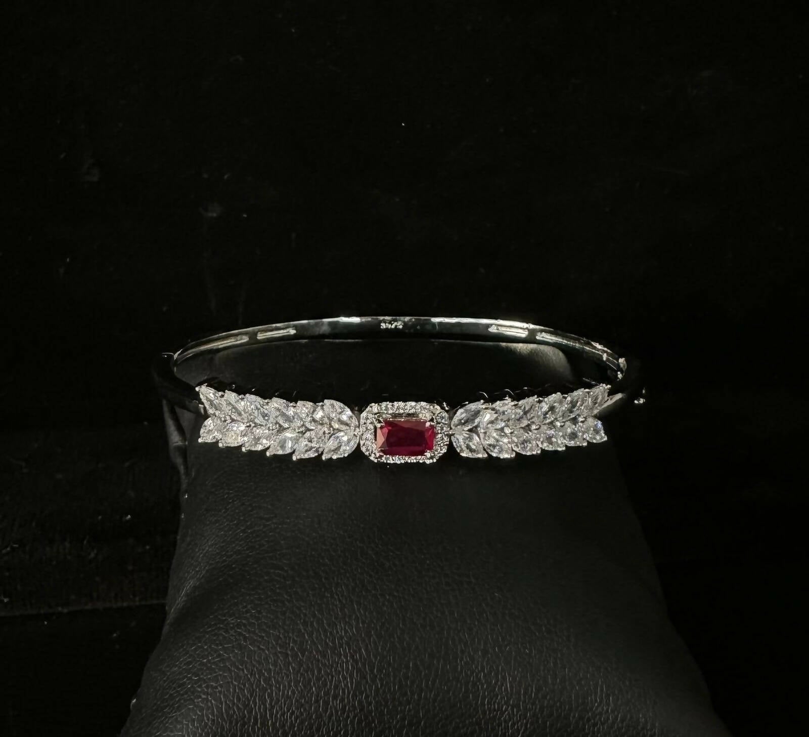 925 Silver Solitaire Bracelet Sarafa Bazar India