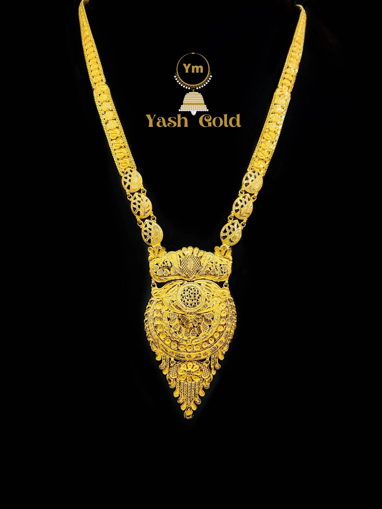 Gold long har Sarafa Bazar India