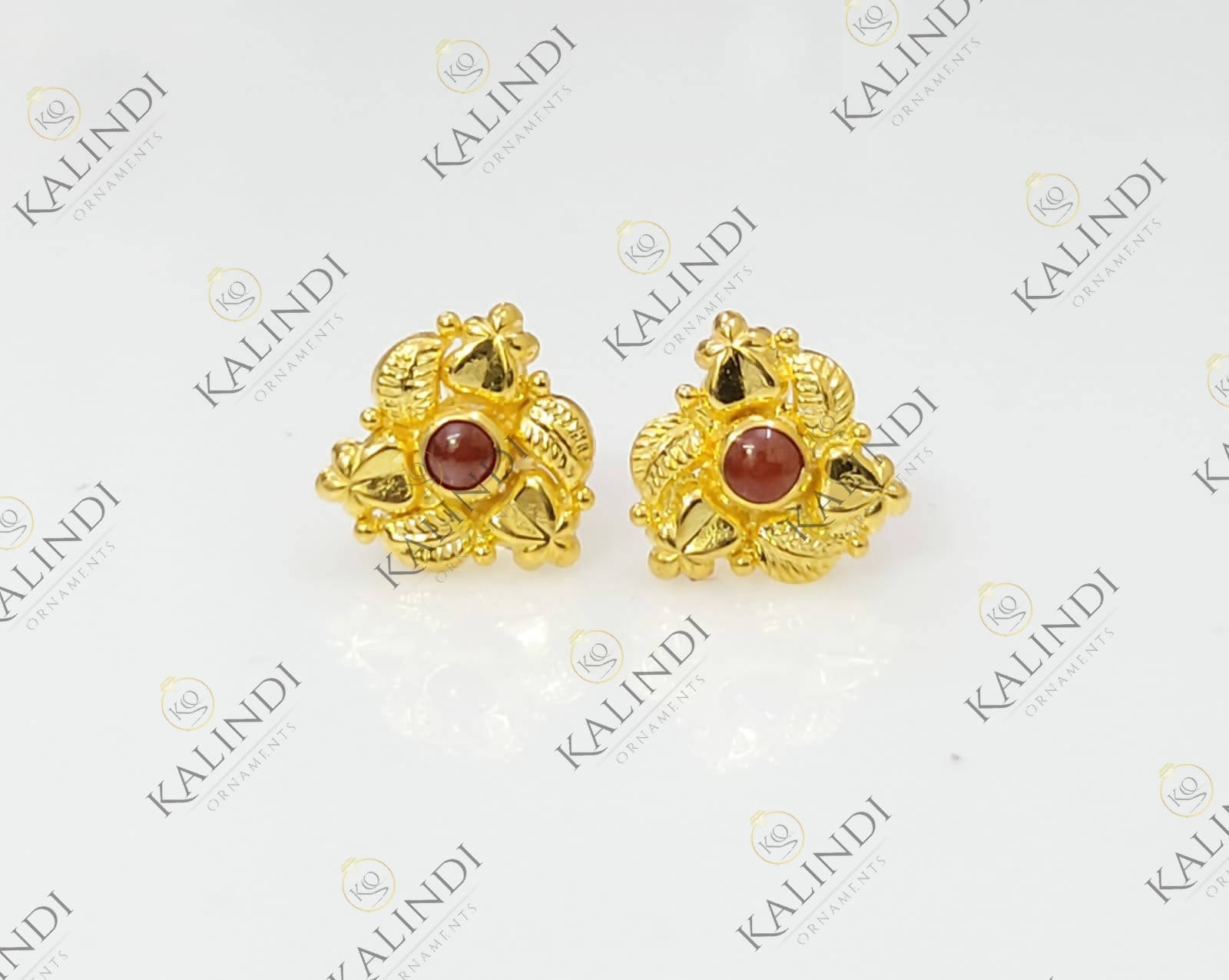 Light Weight Gold Stone Earring