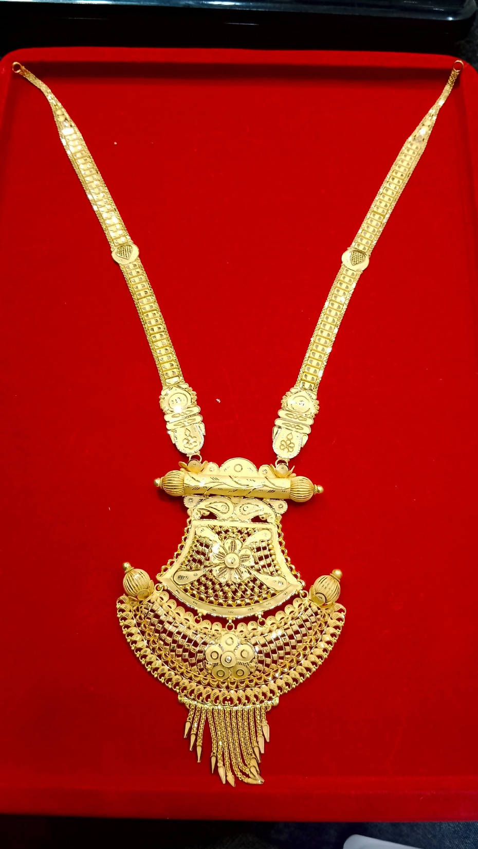 Gold Long Set Sarafa Bazar India