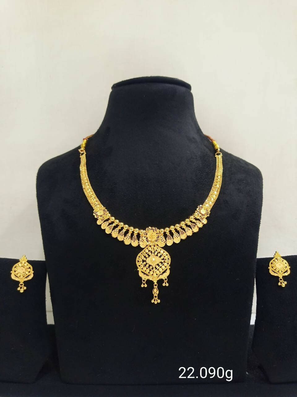 Gold Necklace Sarafa Bazar India