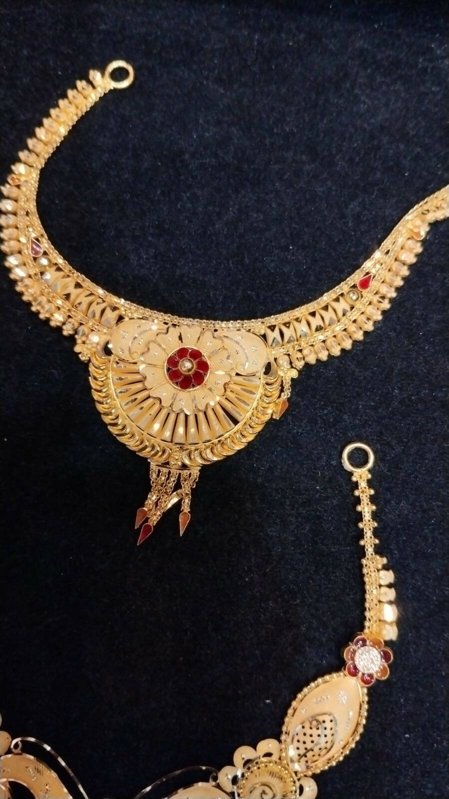 Gold Necklace Sarafa Bazar India