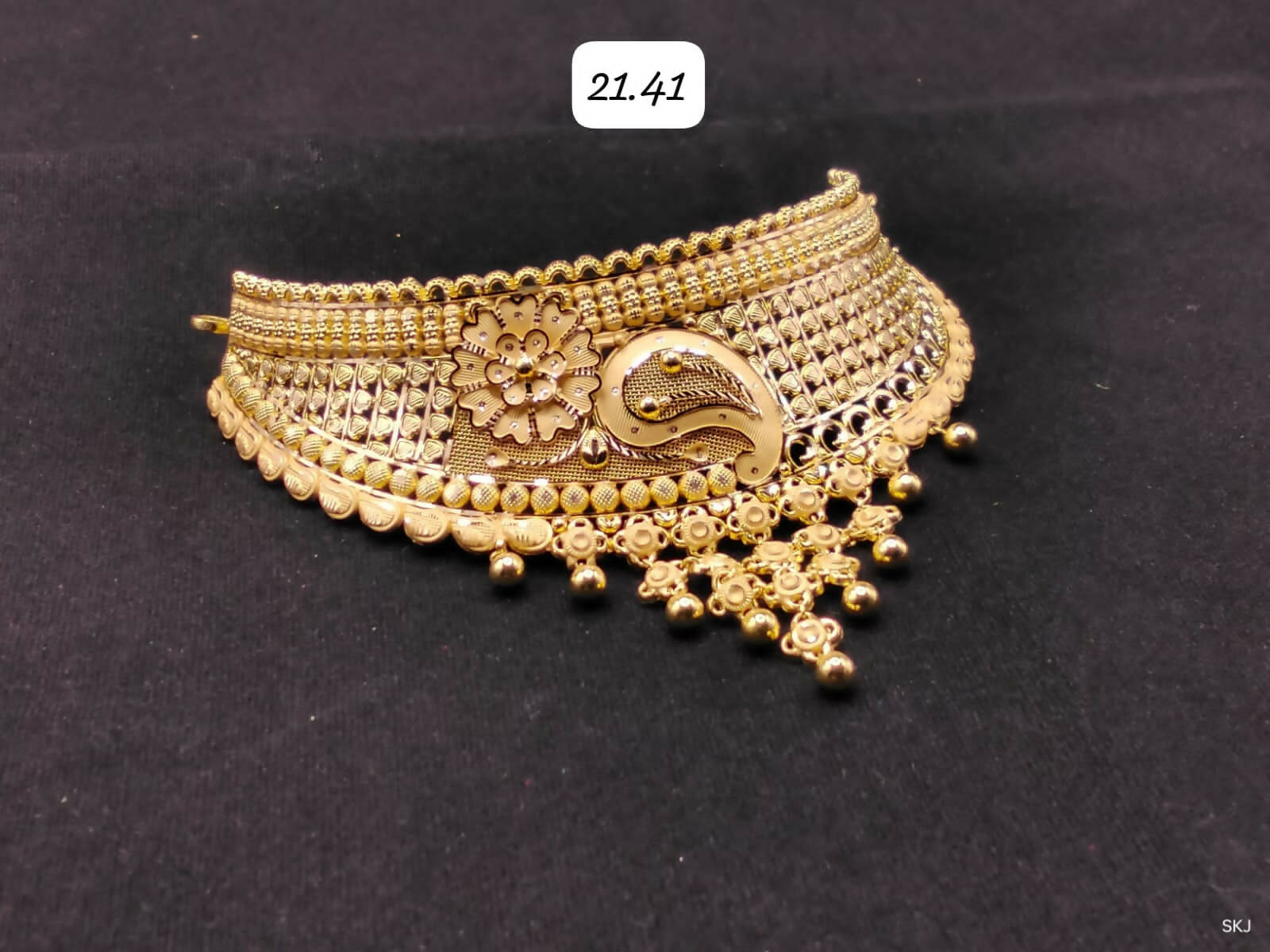 Gold Choker Sarafa Bazar India