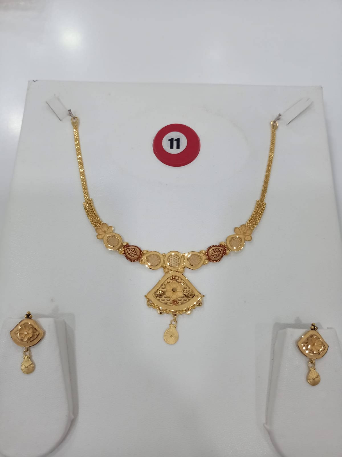 Gold Necklace Sarafa Bazar India