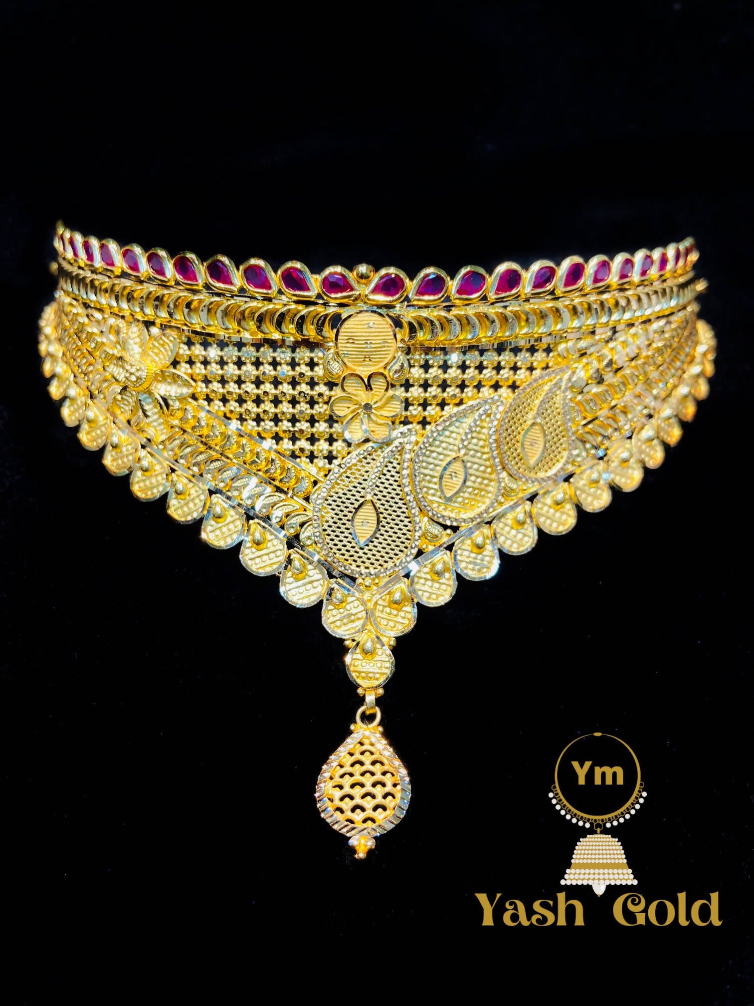 Gold choker Sarafa Bazar India