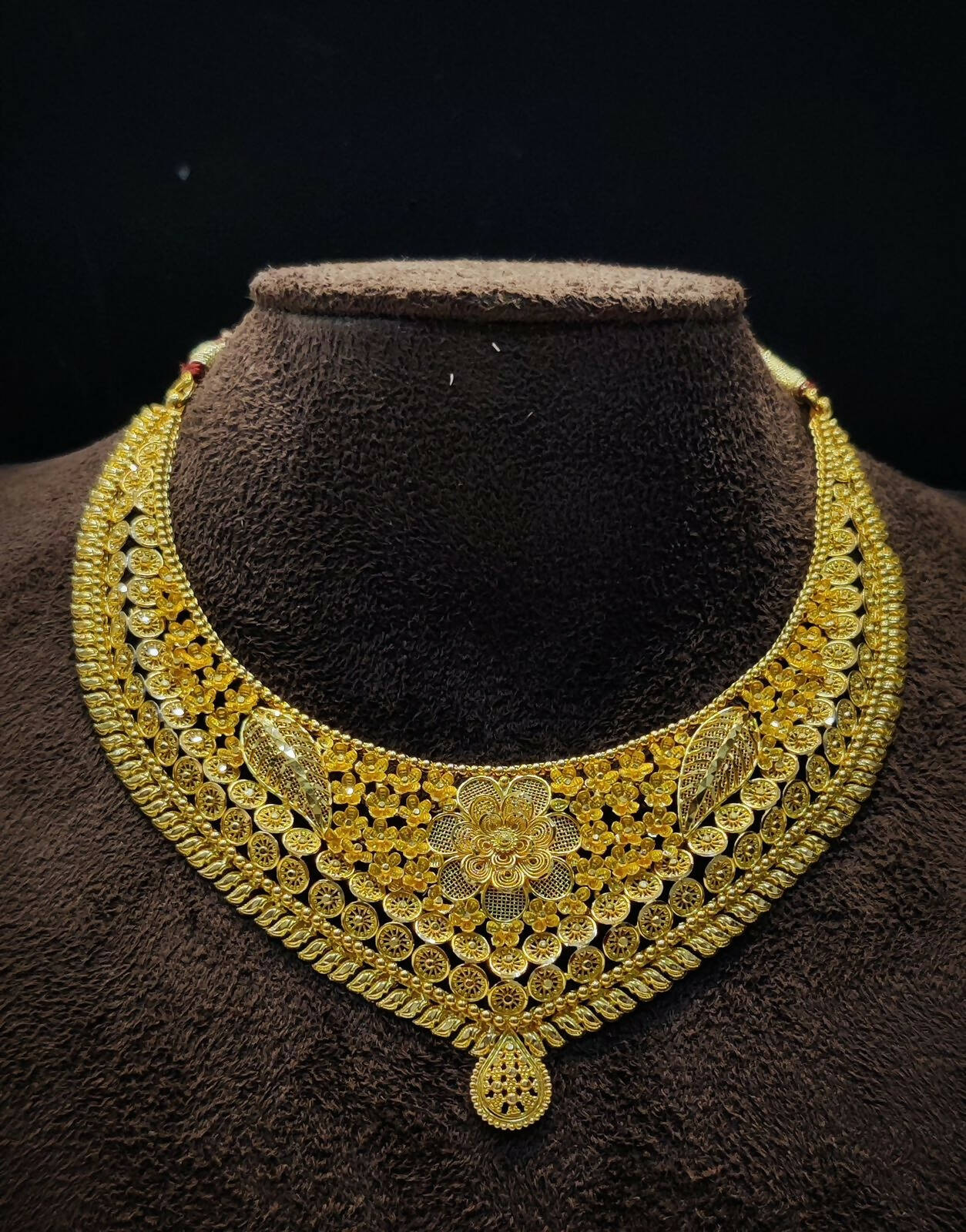 Gold Necklace Sarafa Bazar India