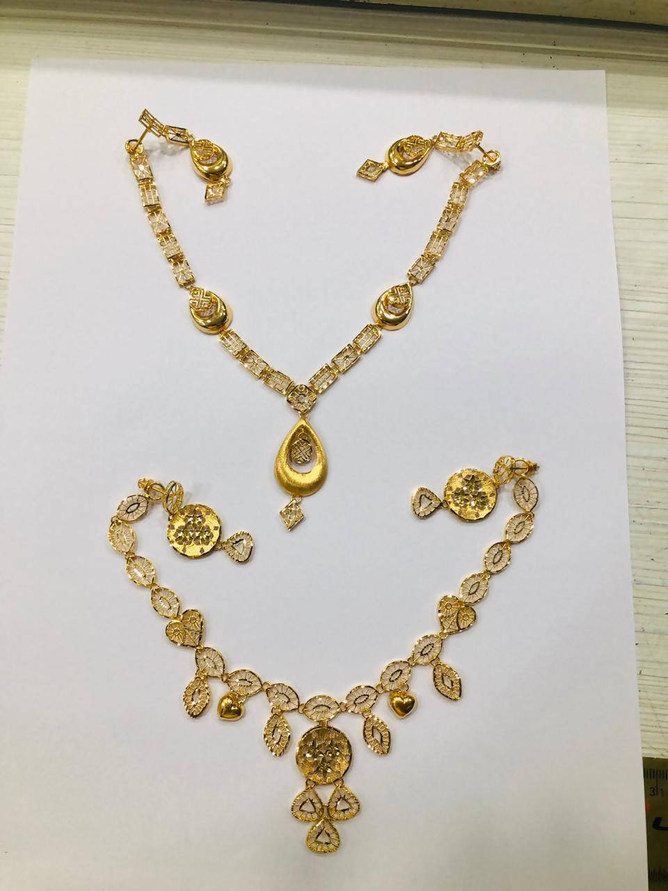 Turkish Kuwaiti Plain Gold Necklace