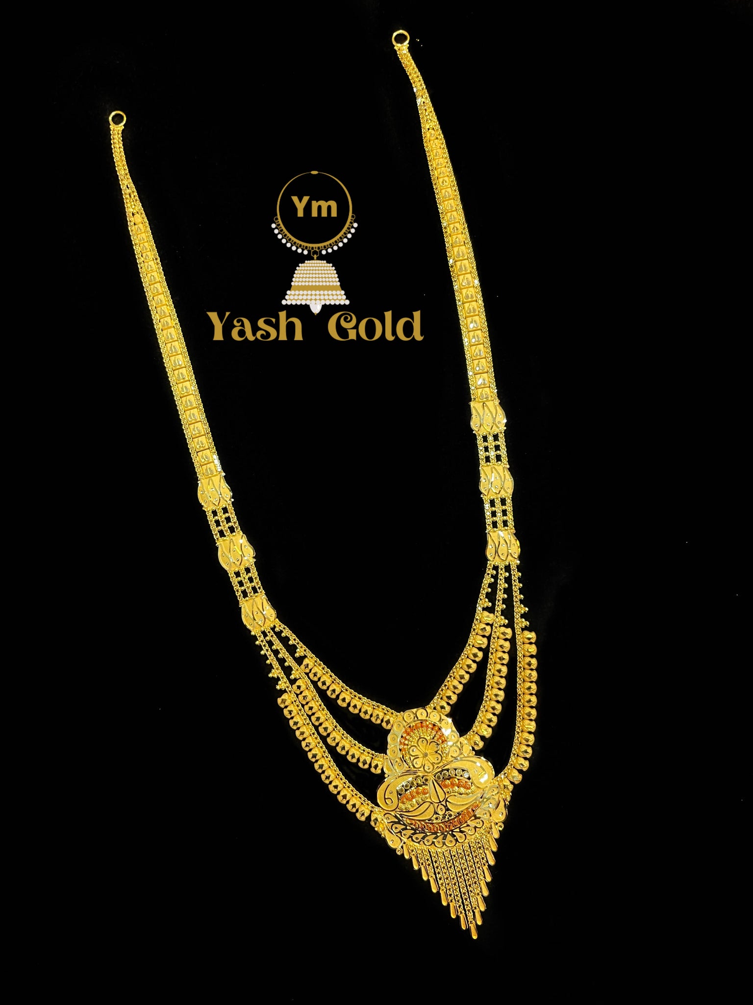 Gold necklace Sarafa Bazar India