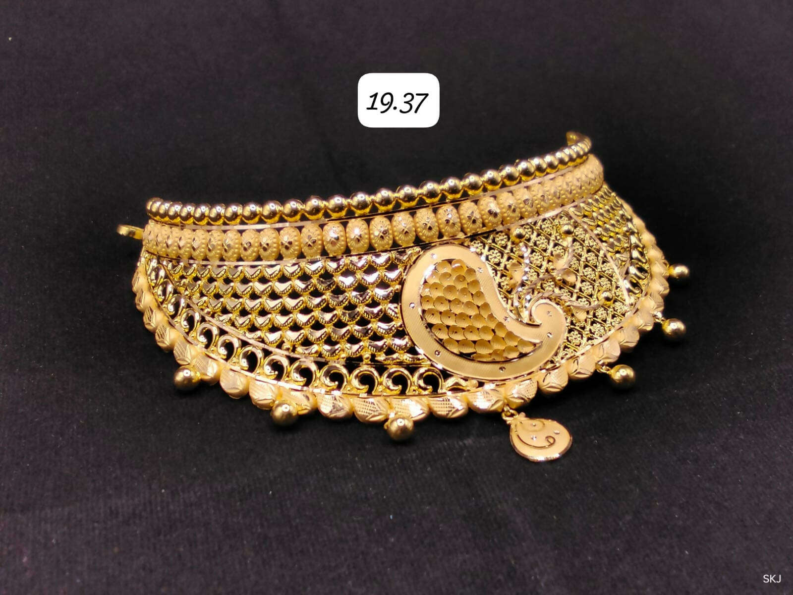 Gold Choker Sarafa Bazar India