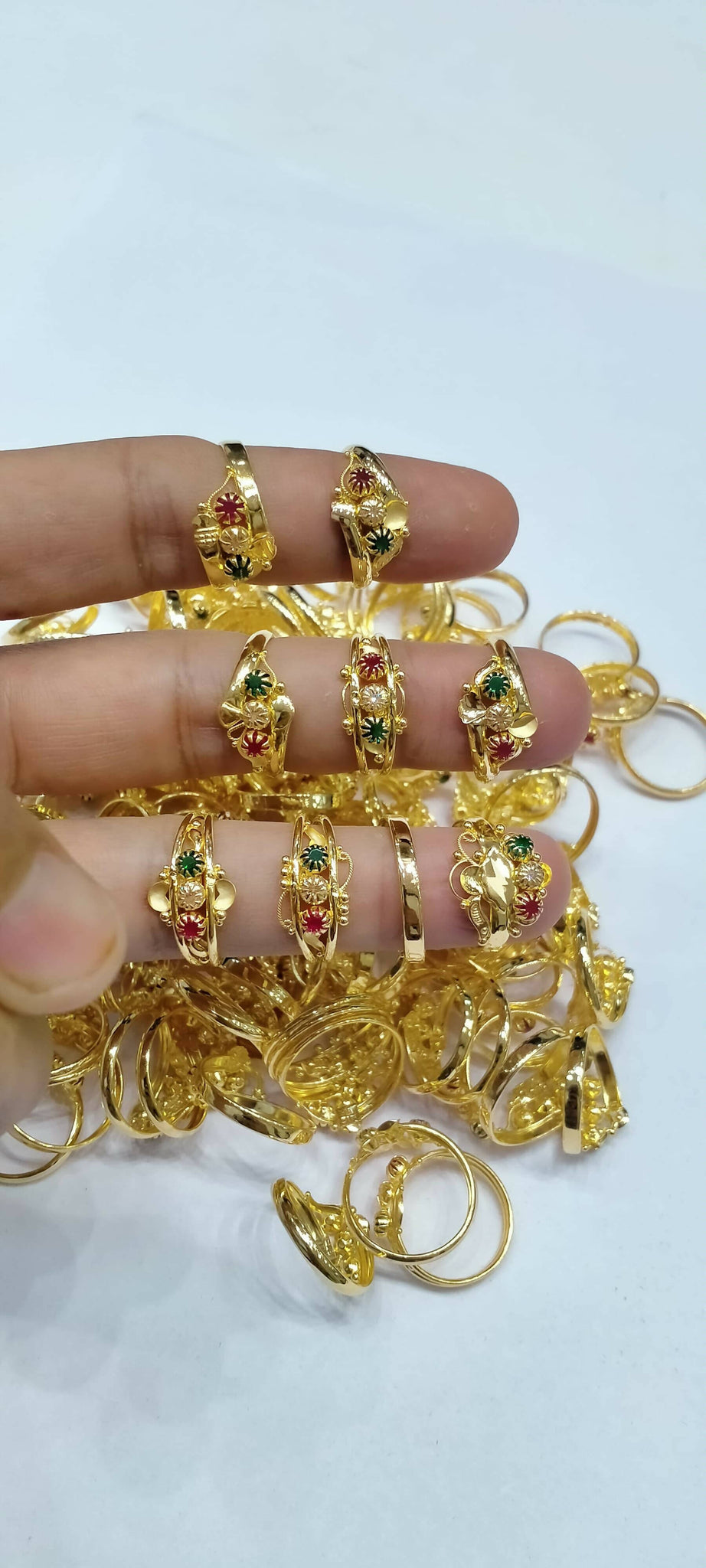 Light Weight Gold Stone Ladies Rings Sarafa Bazar India