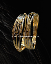 Bangles Sarafa Bazar India