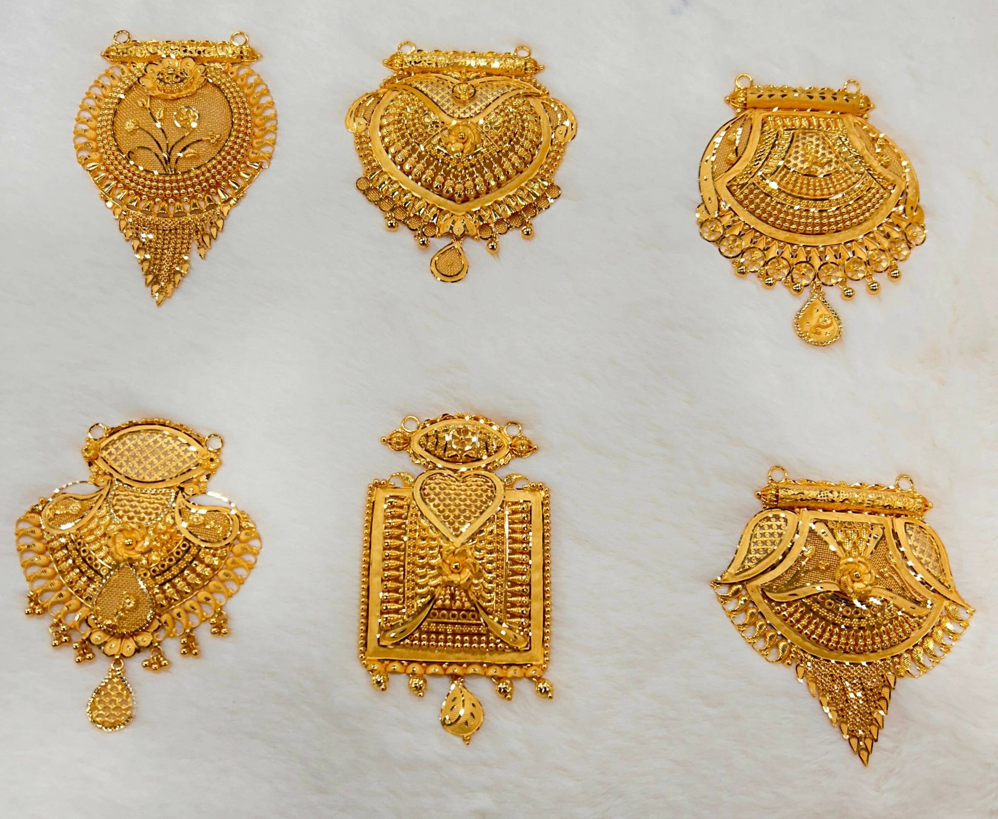 Gold Mangalsutra Pendants