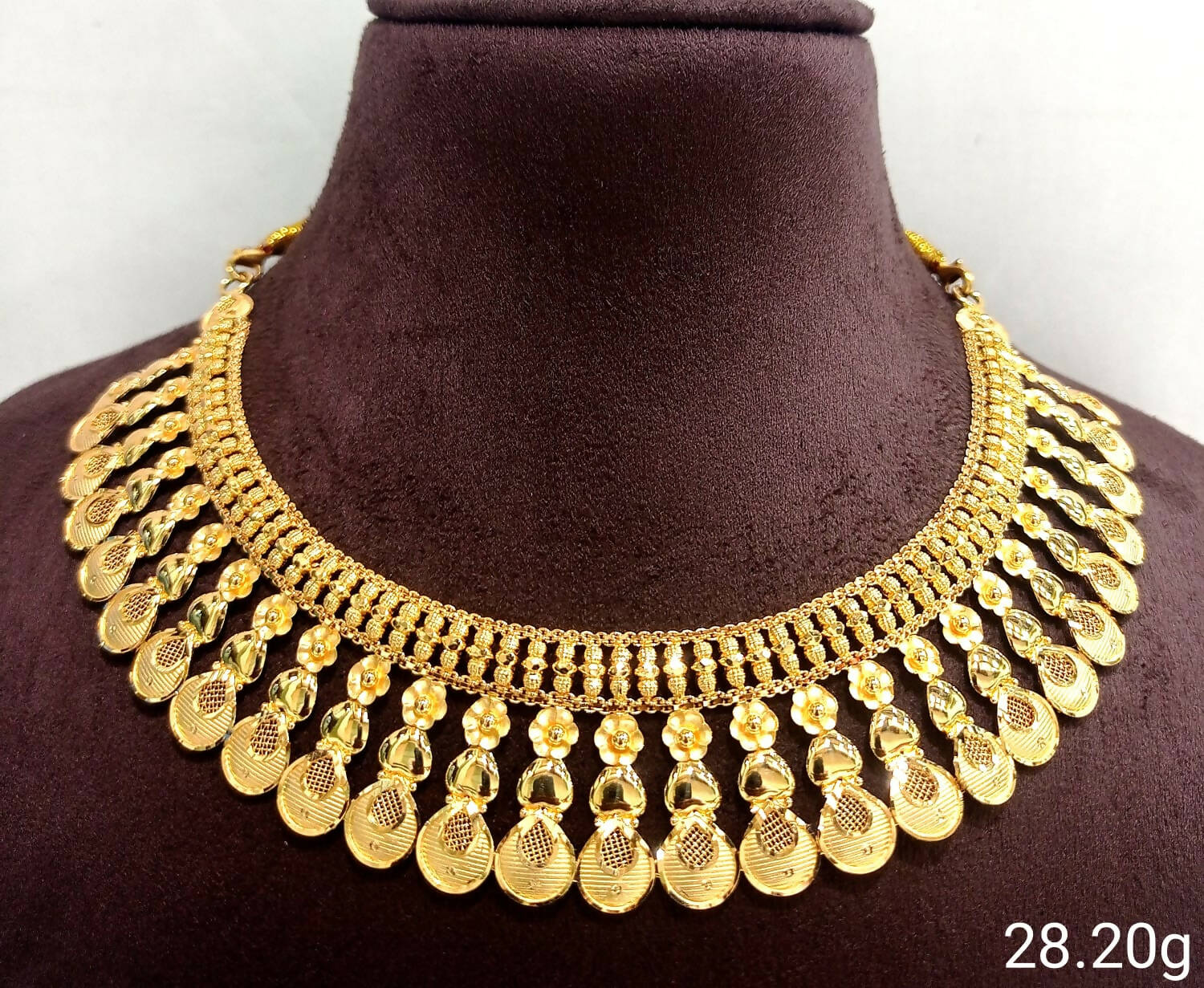 Gold Choker Sarafa Bazar India