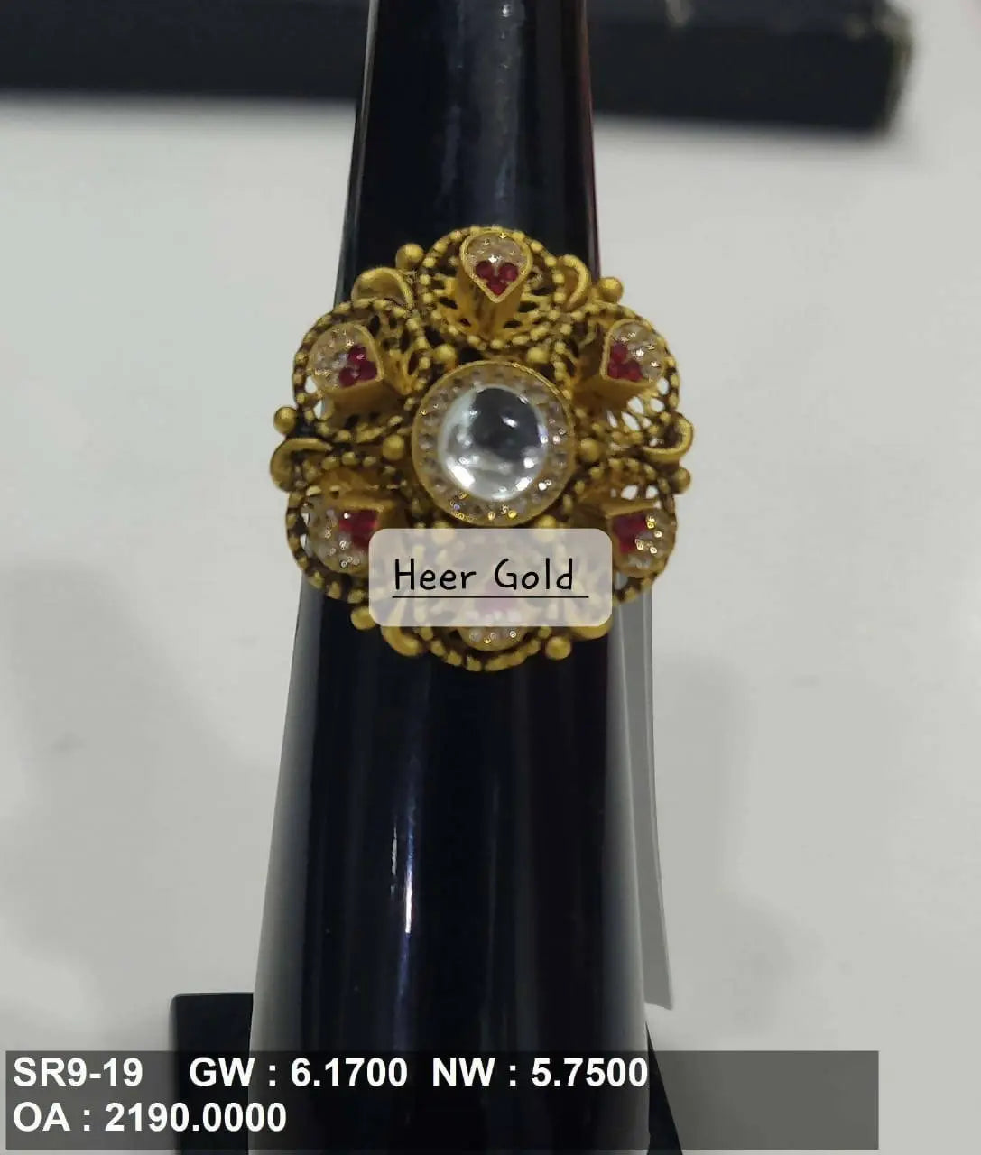 Antique Ladies Ring Sarafa Bazar India