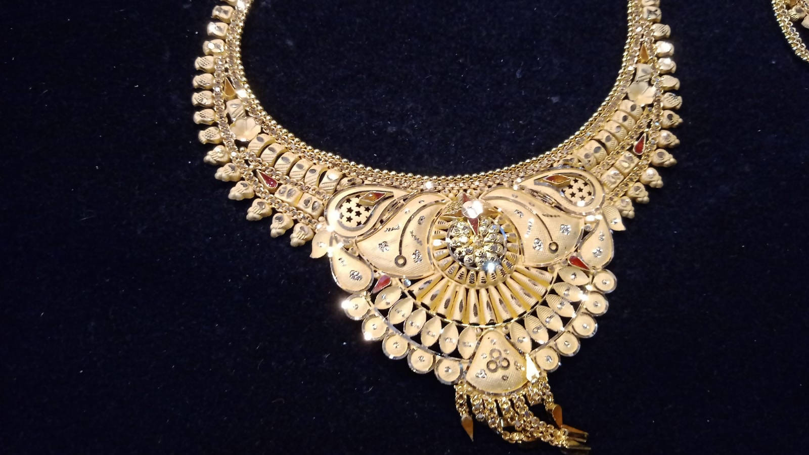 Gold Necklace Sarafa Bazar India