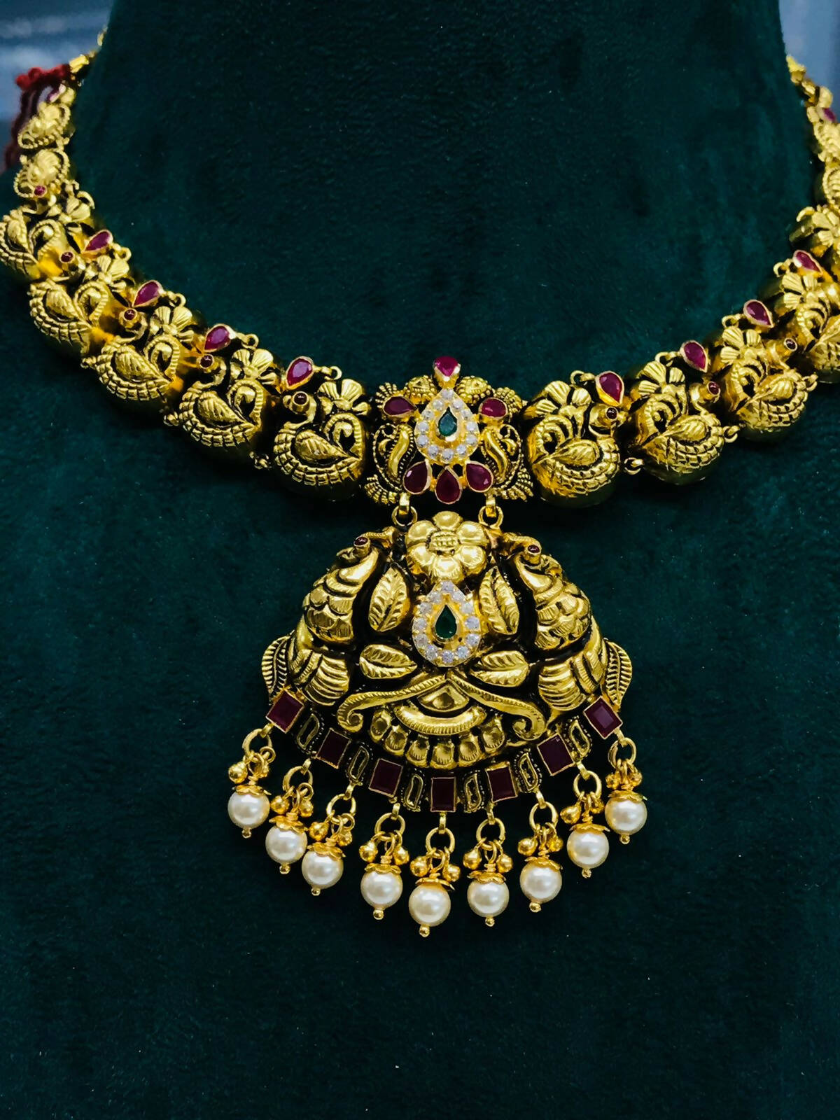 Temple Gold Necklace Sarafa Bazar India