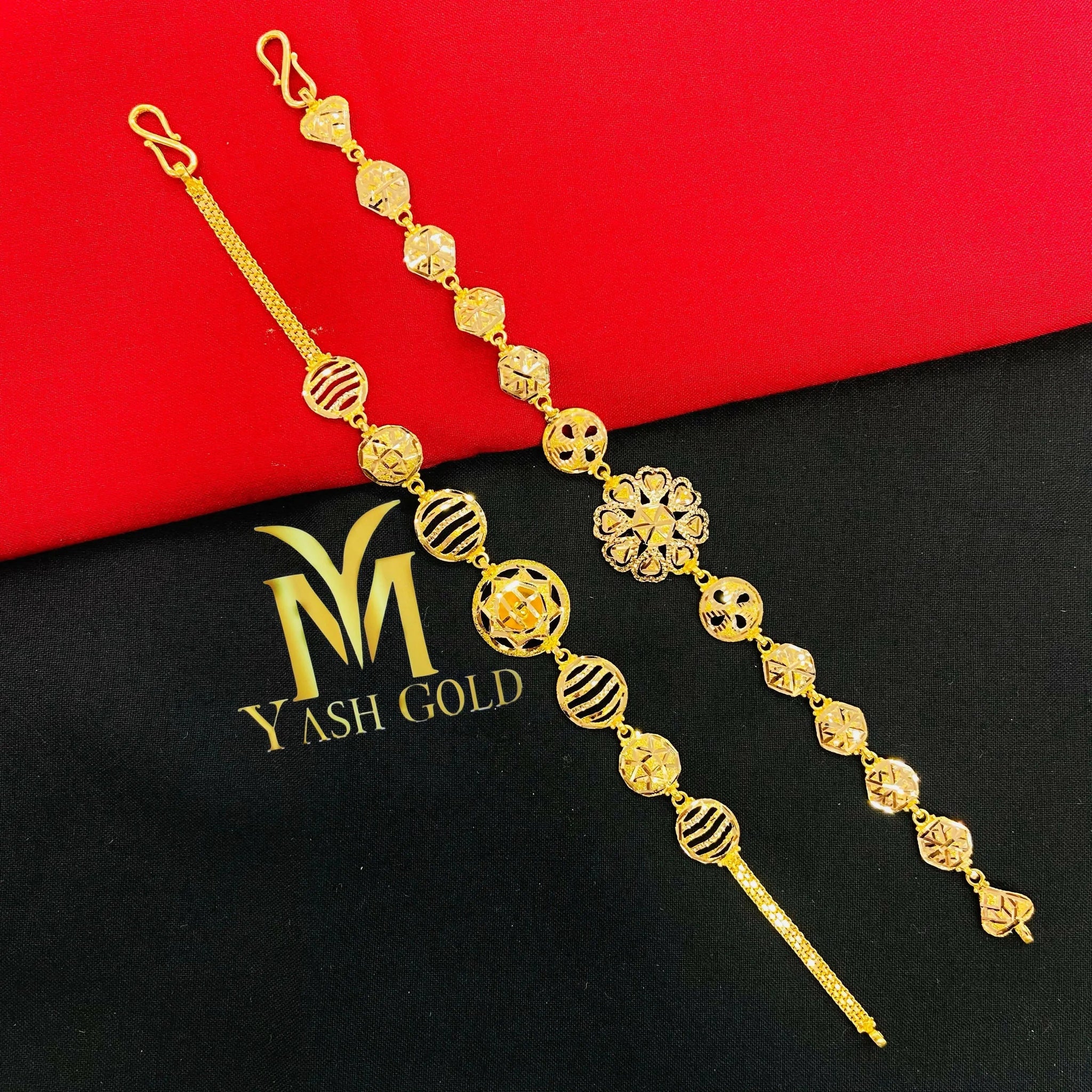 Gold bracelet Sarafa Bazar India