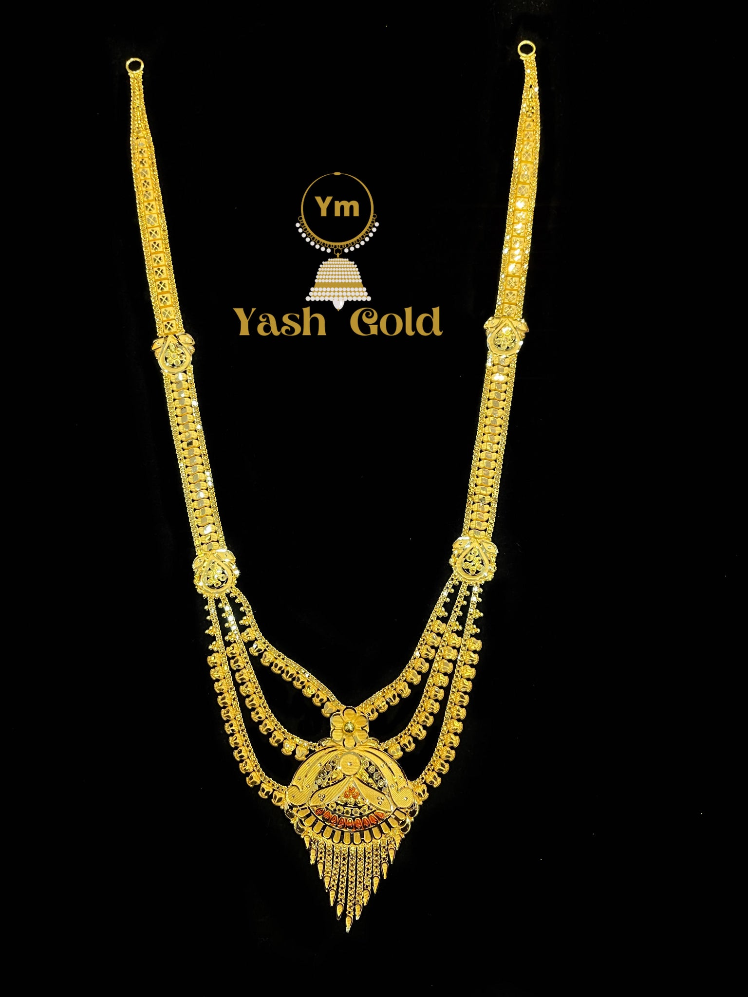 Gold necklace Sarafa Bazar India