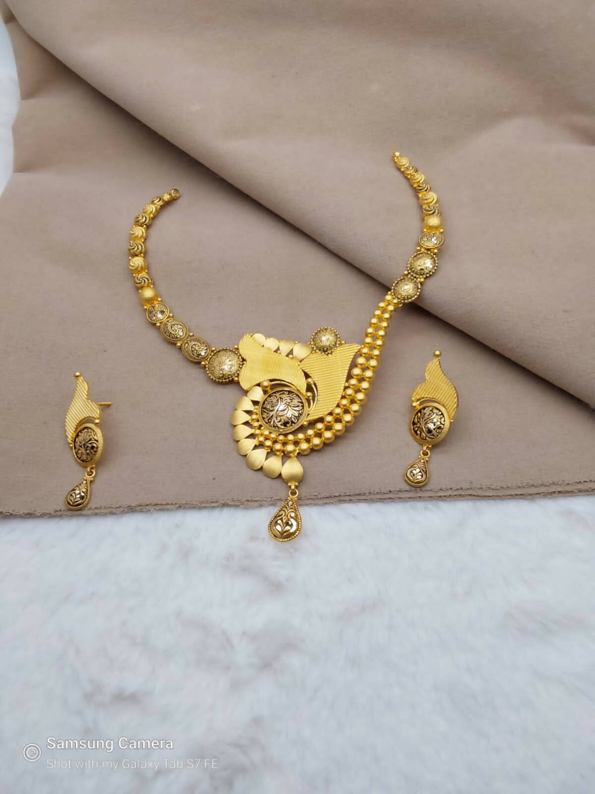 Antique Necklace Sarafa Bazar India