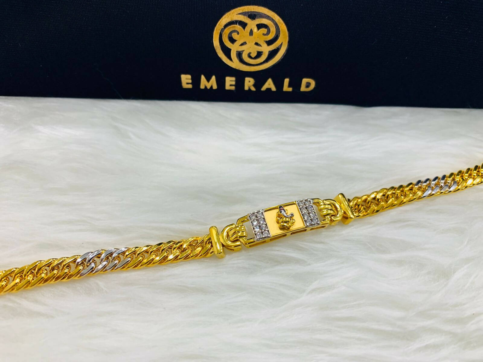 Emerald CZ Gents Bracelet Sarafa Bazar India