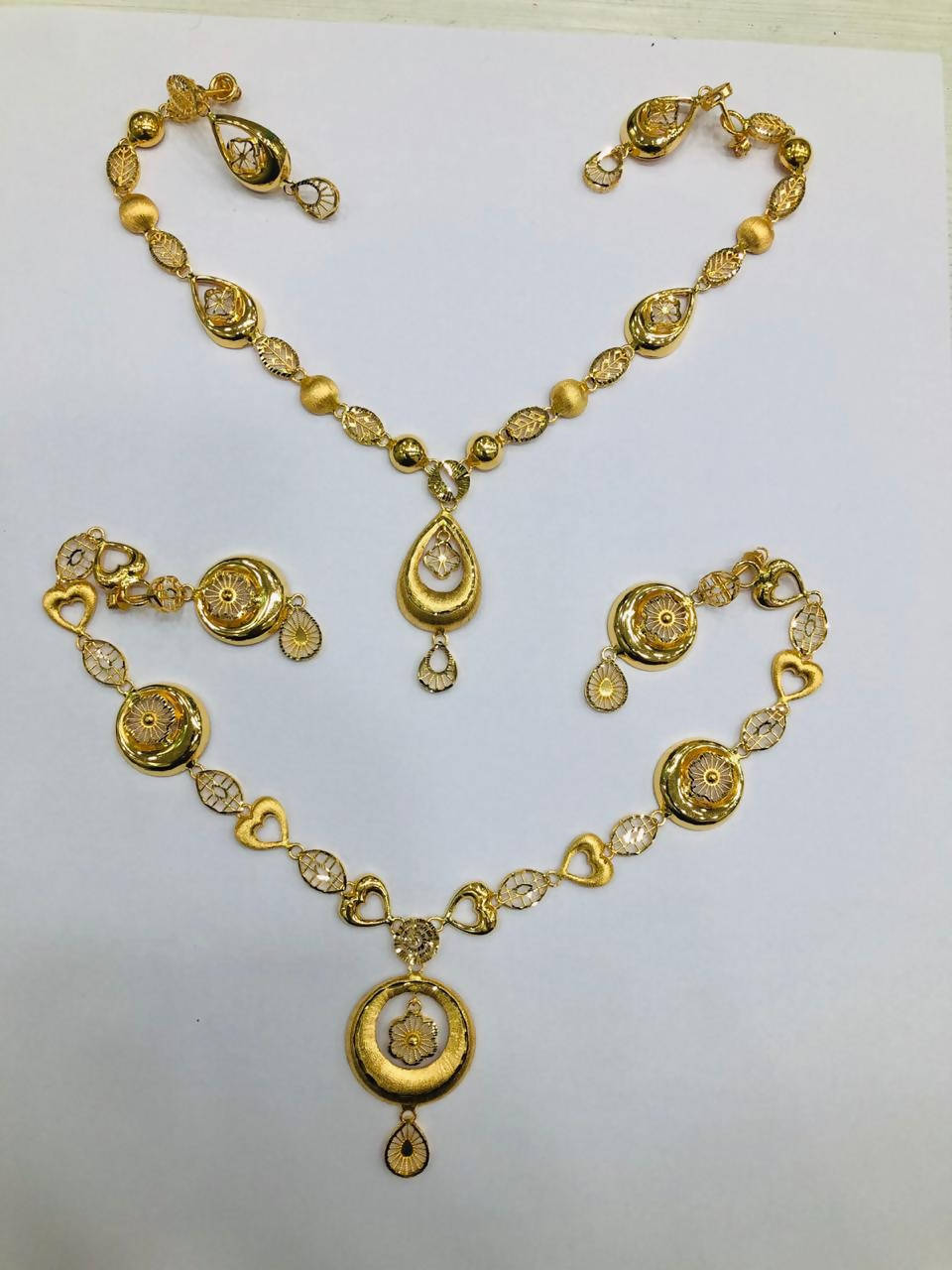 Turkish Kuwaiti Plain Gold Necklace