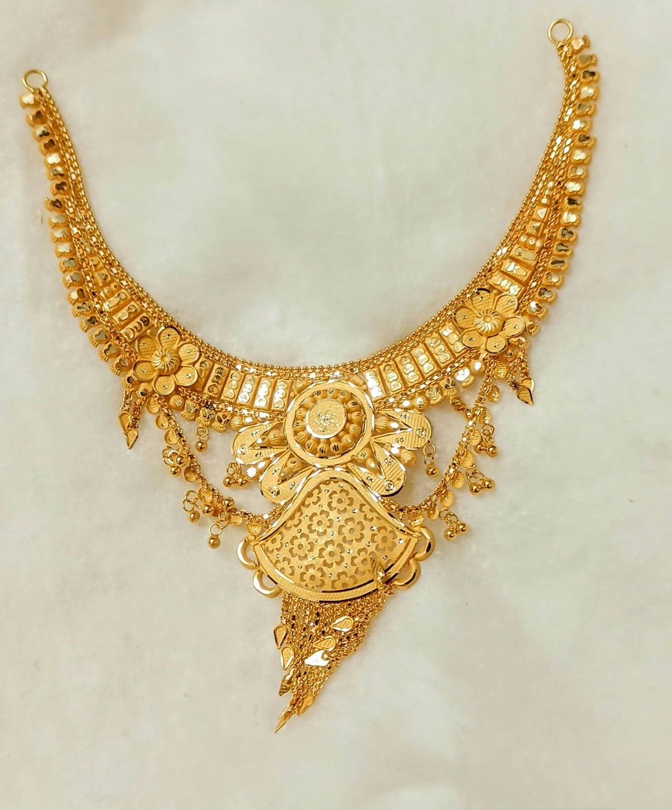 Gold Necklace Sarafa Bazar India