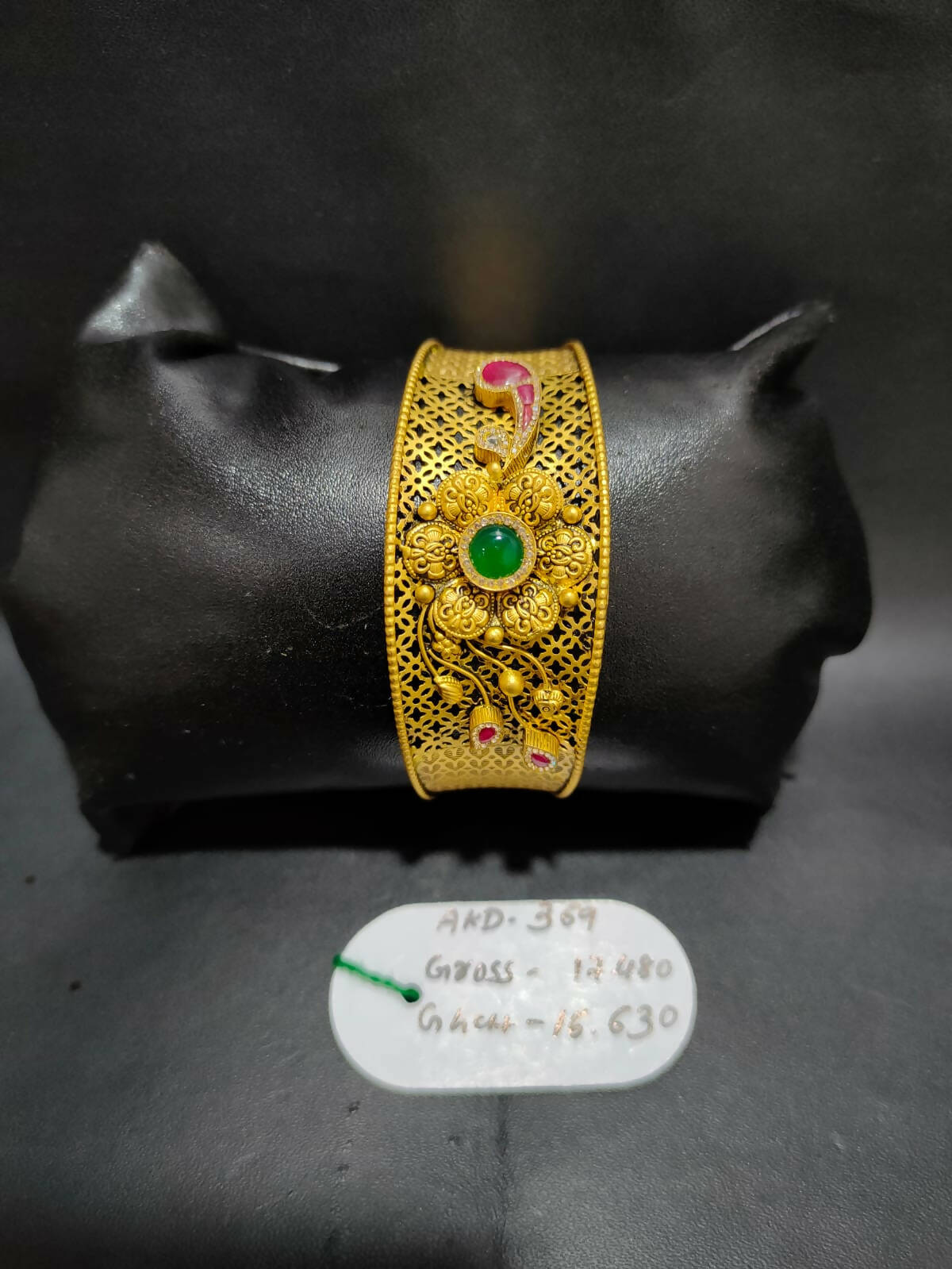 Antique bracelet Sarafa Bazar India