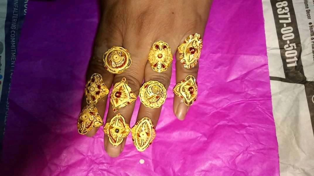 Hand made plain gold Ladies finger ring Sarafa Bazar