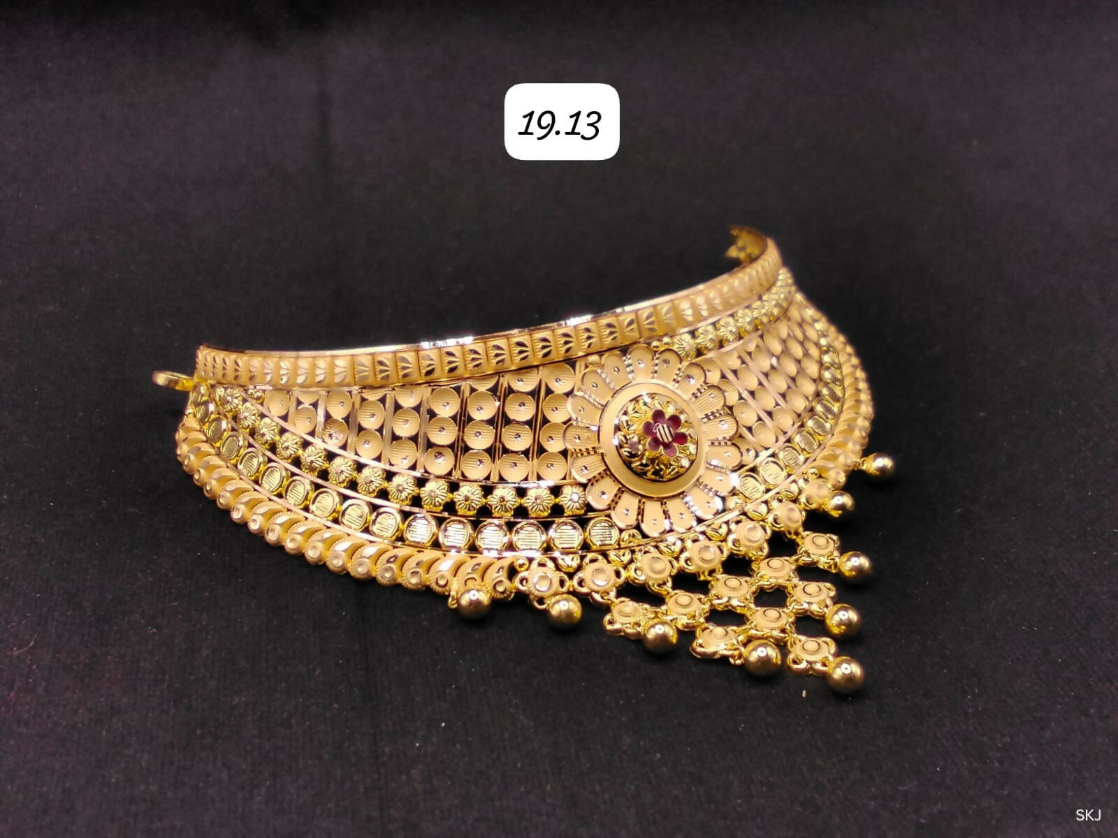 Gold Choker Sarafa Bazar India