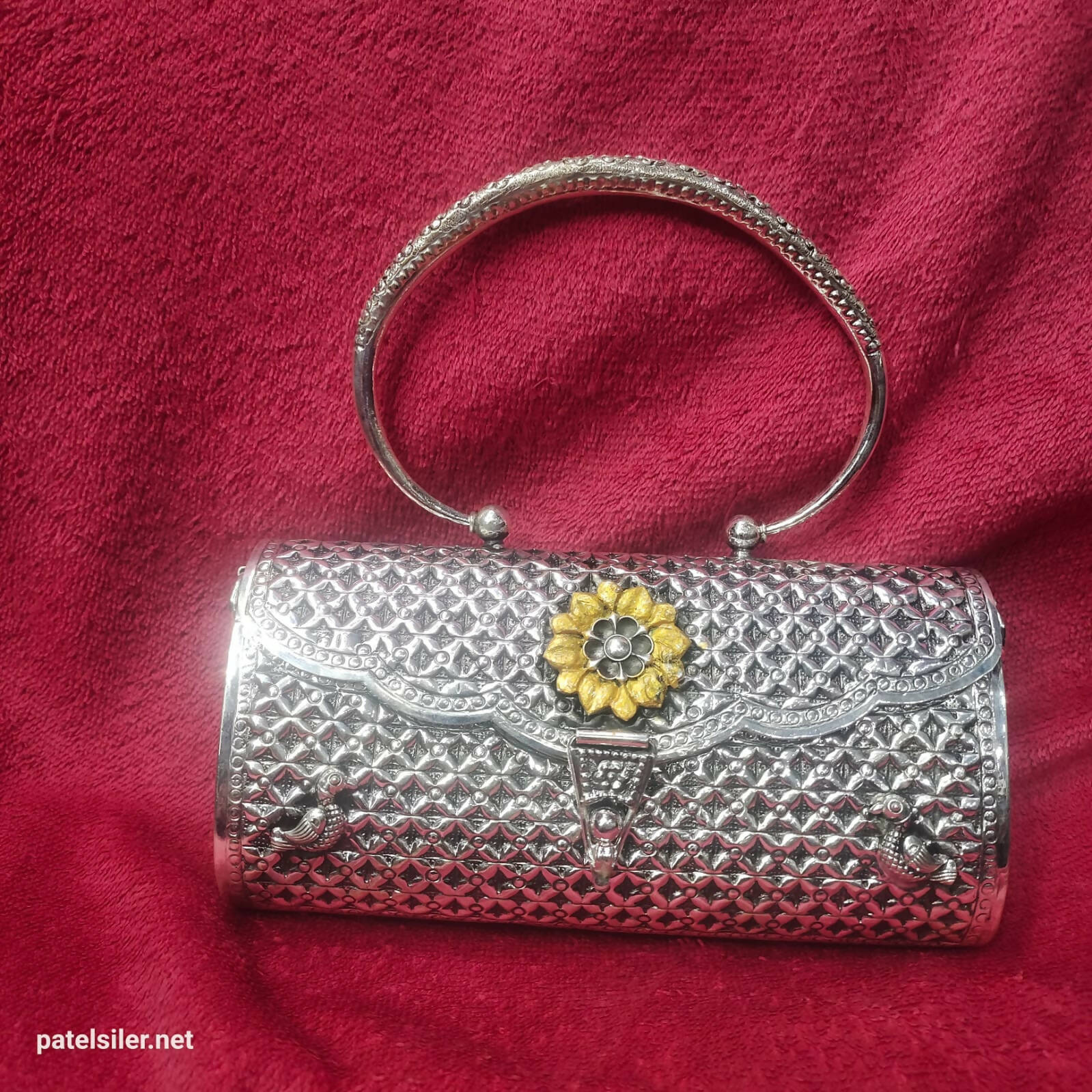 Trend Overseas Girls/Women Small Size Handle Clutch Brass metal bag Et –  SaumyasStore