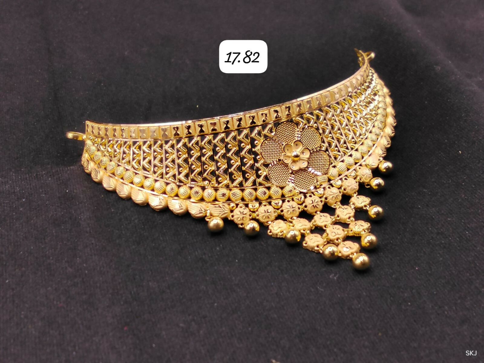 Gold Choker Sarafa Bazar India